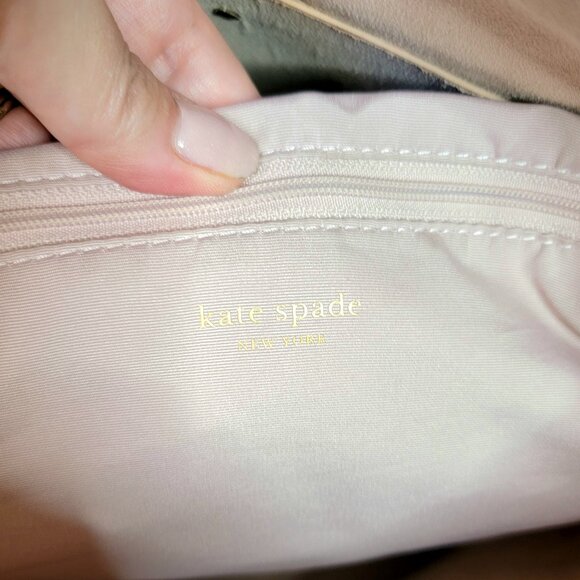 Kate Spade River Large Bucket Bag w/ Makeup bag – EUC / Retails $199 - Picture 11 of 12